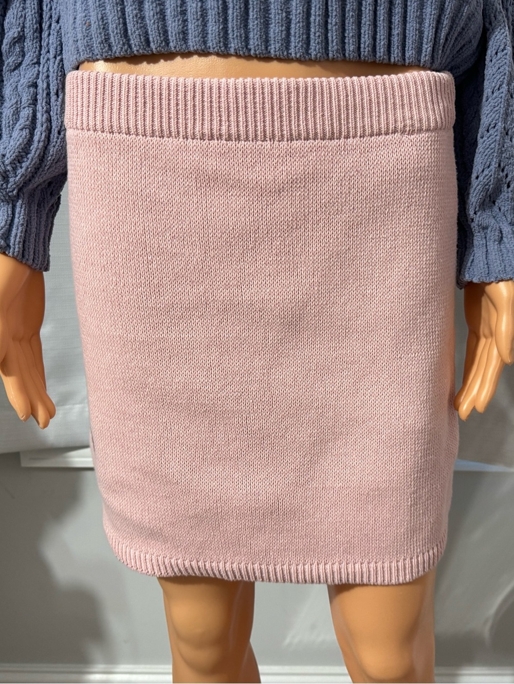 Cute Zara size M pink pull on sweater mini skirt new